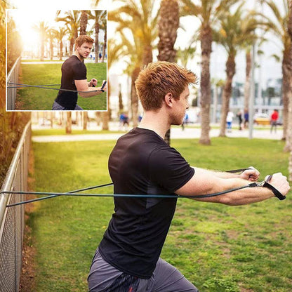 homme exercice musculation poitrine-biceps